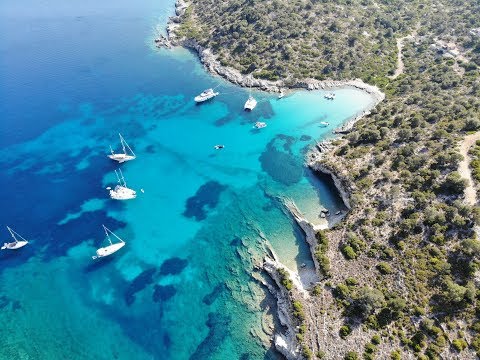 BOATS AT THE BEACH