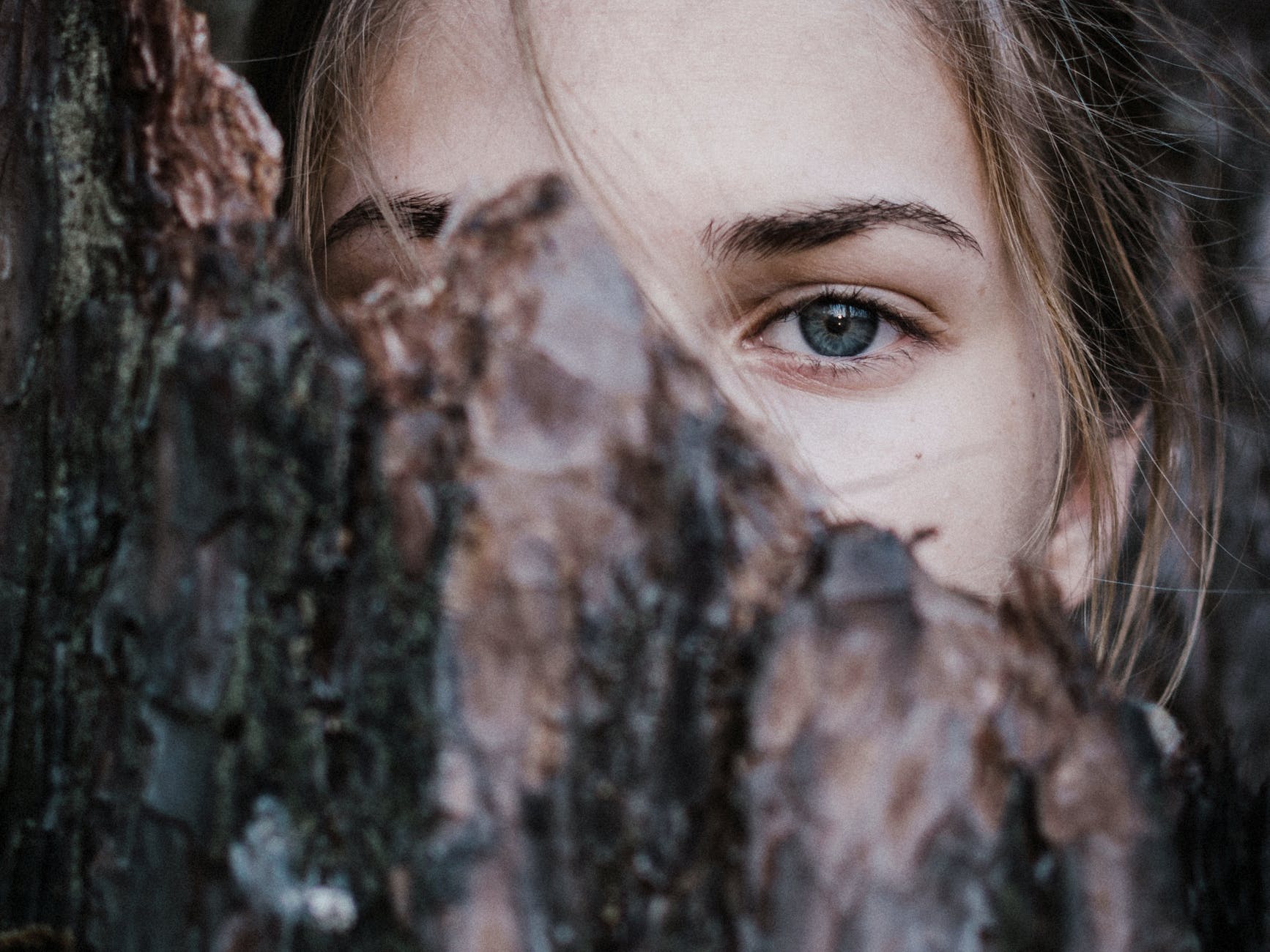 WOMANS EYE
