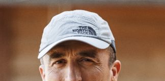 Αντώνης Συκάρης, ο κορυφαίος ΄Ελληνας ορειβάτης MAN WITH BLUE SHIRT