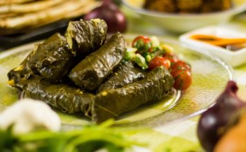 Σμυρνέϊκα Ντολμαδάκια γιαλαντζί με γεύση όνειρο TRADITIONAL FOOD