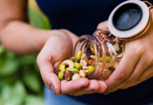 Σελήνιο για το ανοσοποιητικό, τον θυρεοειδή, τον καρκίνο NUTS IN A HAND